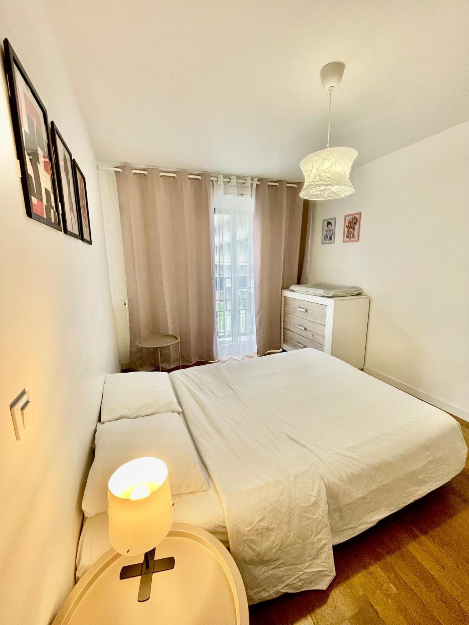 Sweet Escape Paris Centre - 3 Bds- Terrasse - Stade De France - Montmartre Saint-Ouen  Luaran gambar
