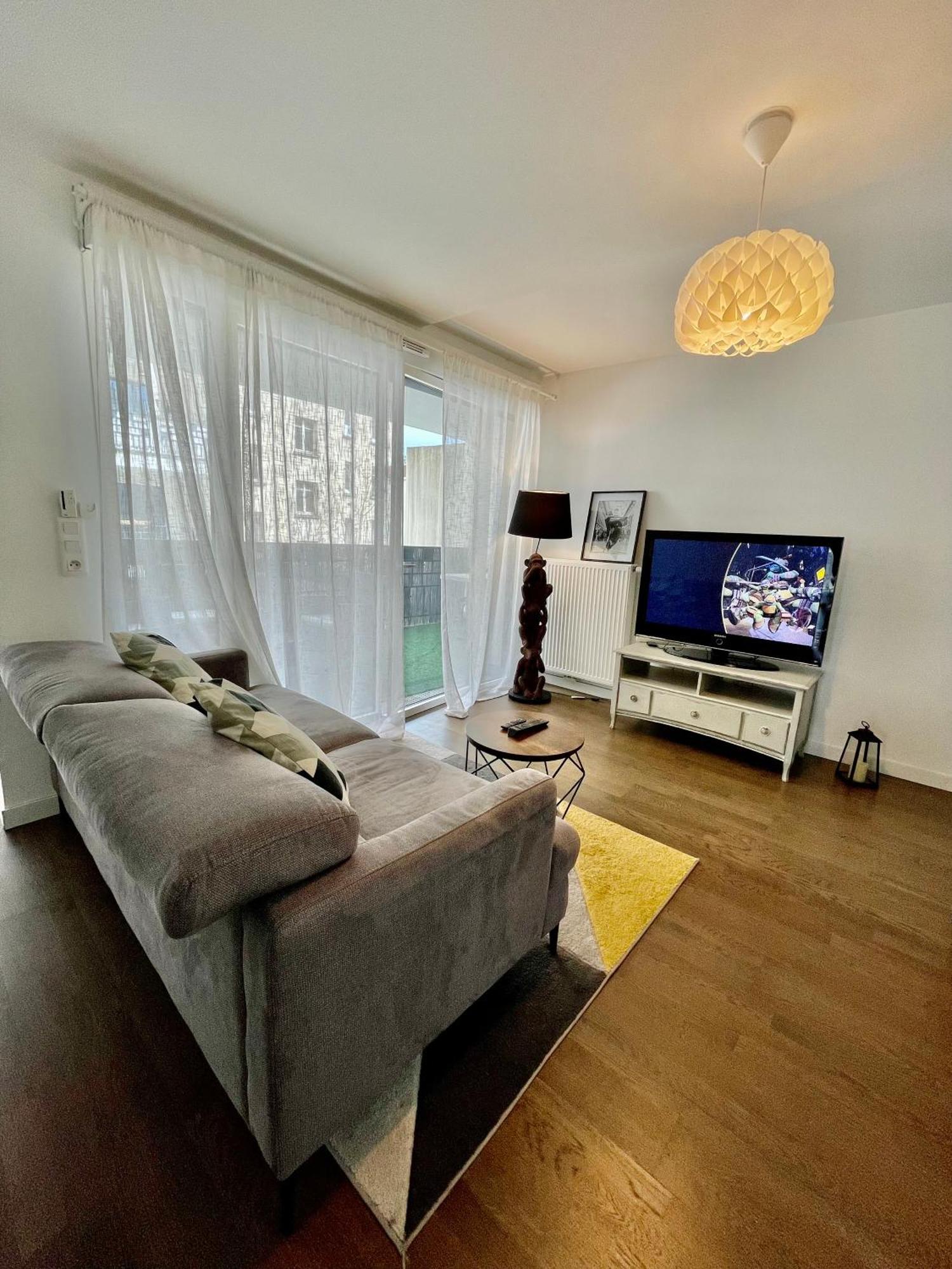 Sweet Escape Paris Centre - 3 Bds- Terrasse - Stade De France - Montmartre Saint-Ouen  Luaran gambar